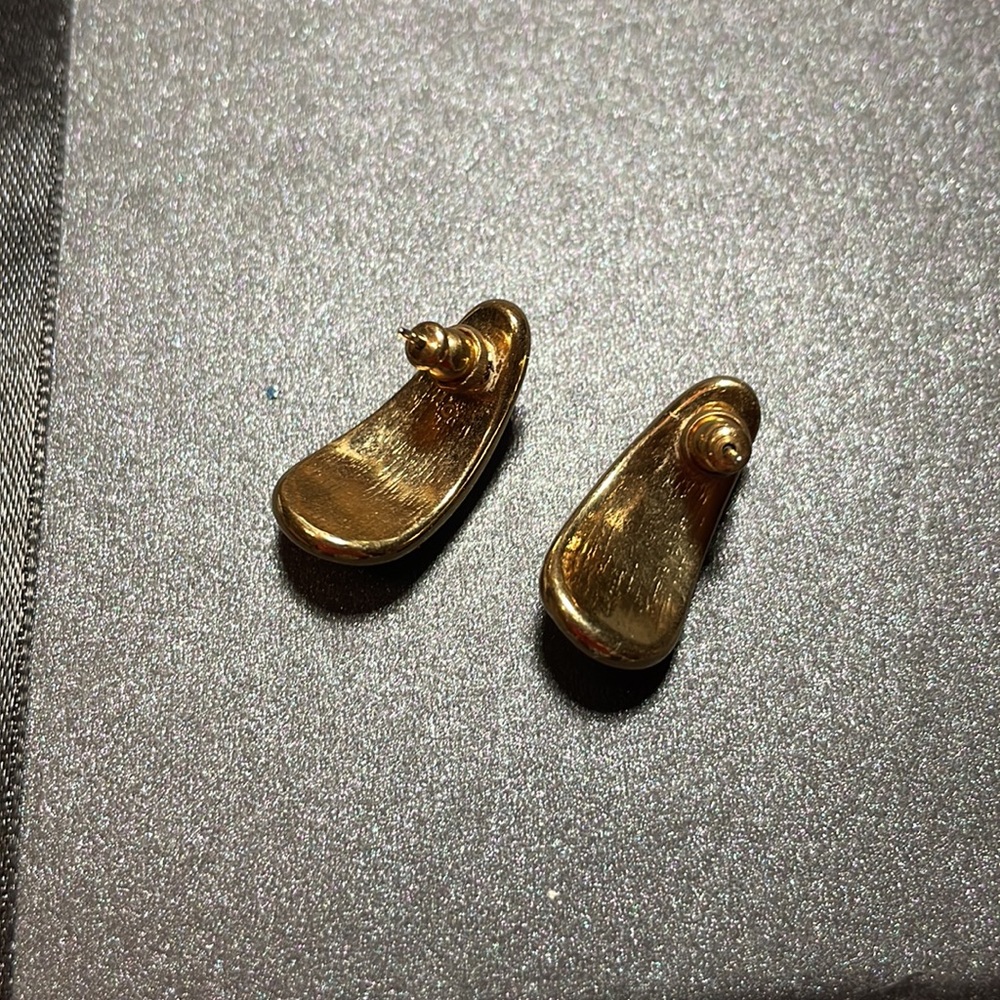 7 for $20 Vintage Pierced Earrings - Picture 4 of 6